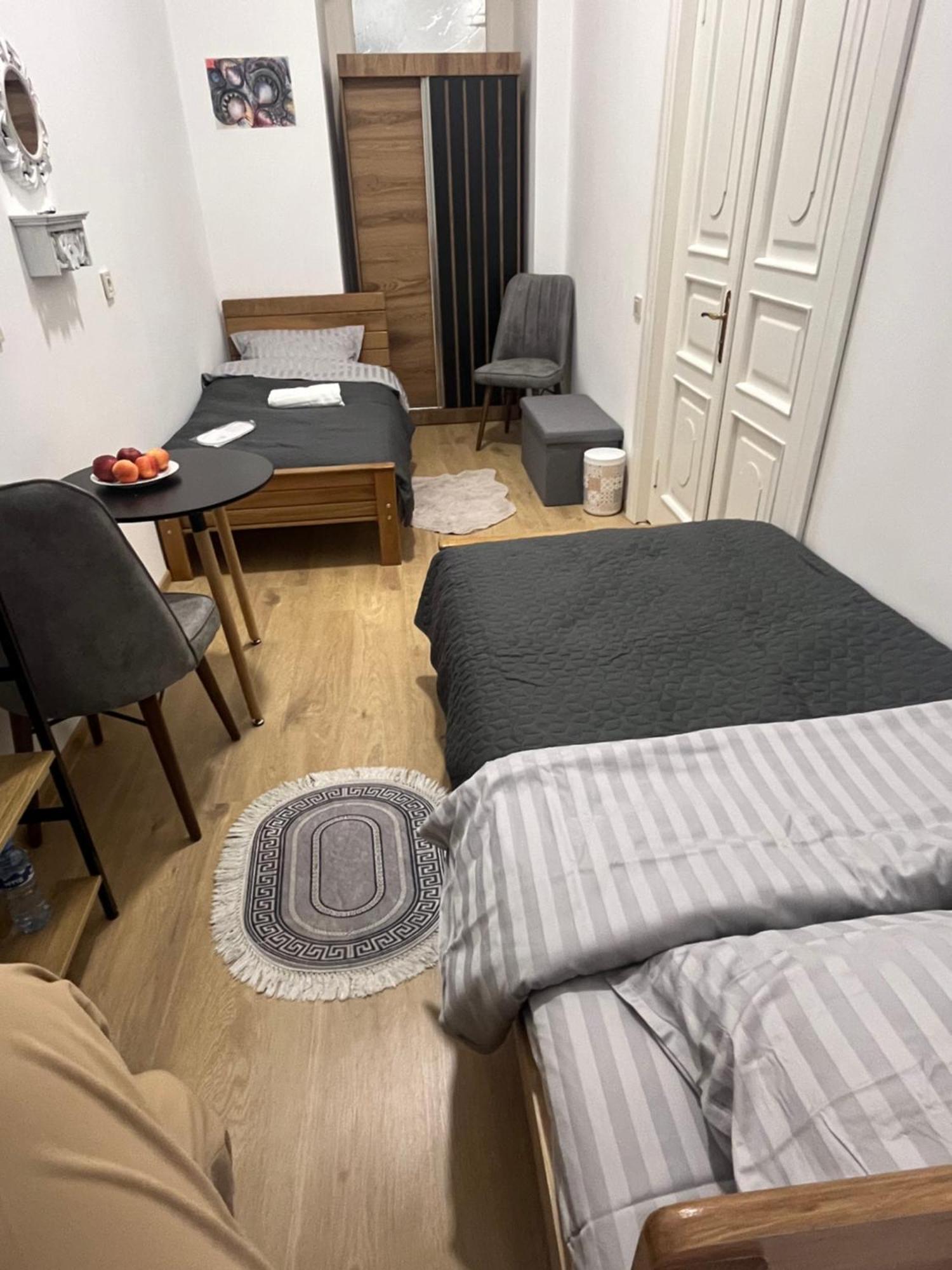 Salomes Guest Room Tbilisi Exterior photo