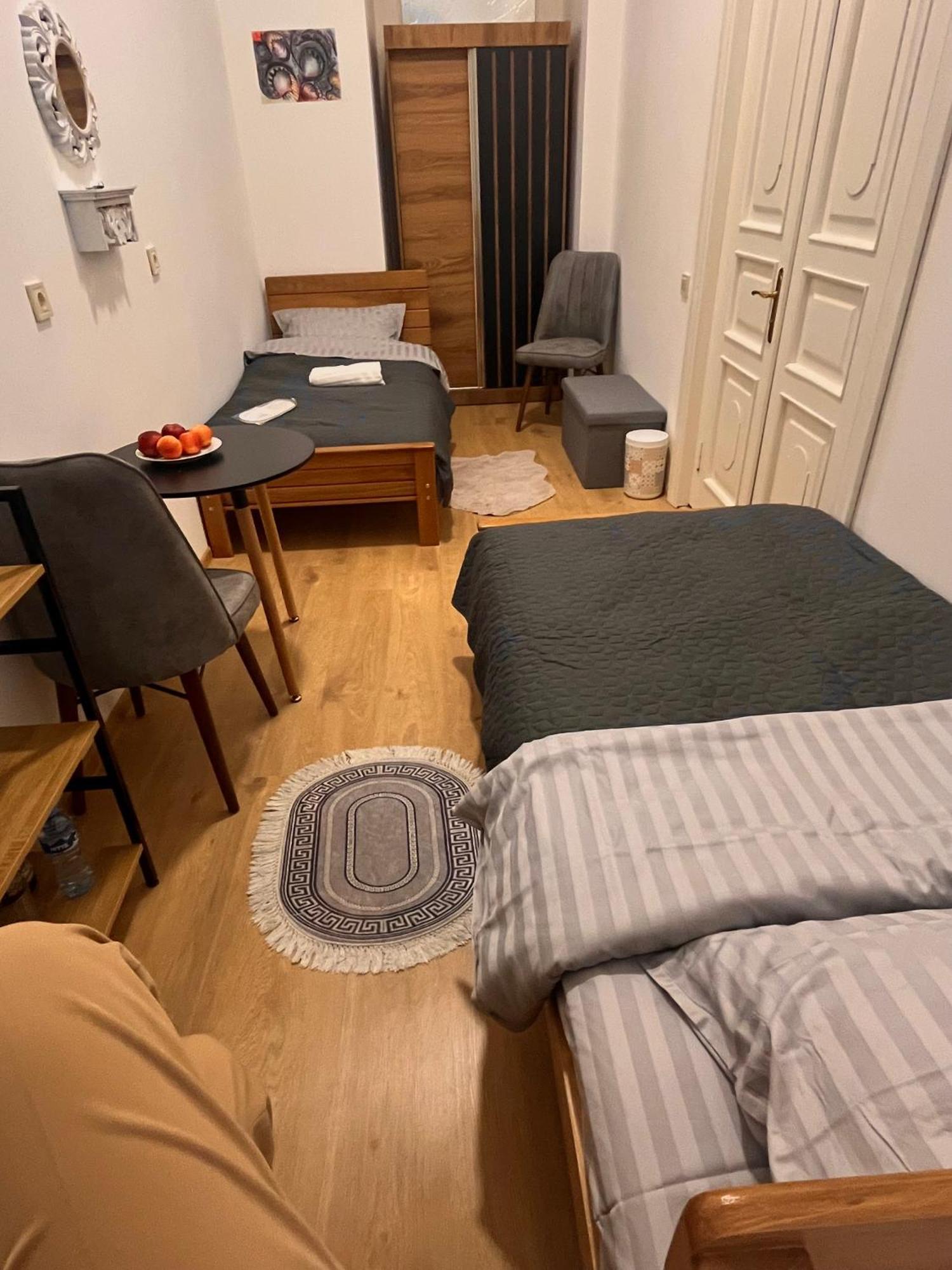 Salomes Guest Room Tbilisi Exterior photo